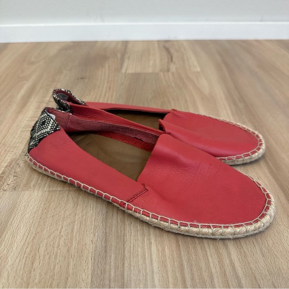 Reef Slip On Flats